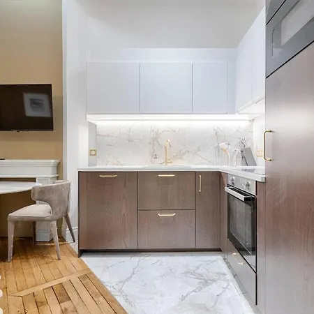 Mykeypers Luxury Parisian Flat - Heart Of *