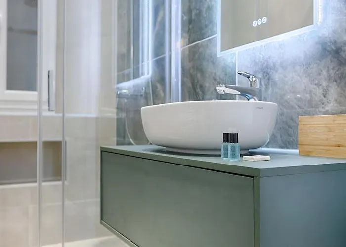 Mykeypers Luxury Parisian Flat - Heart Of Apartment