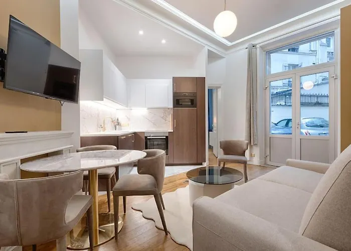 Mykeypers Luxury Parisian Flat - Heart Of Apartment